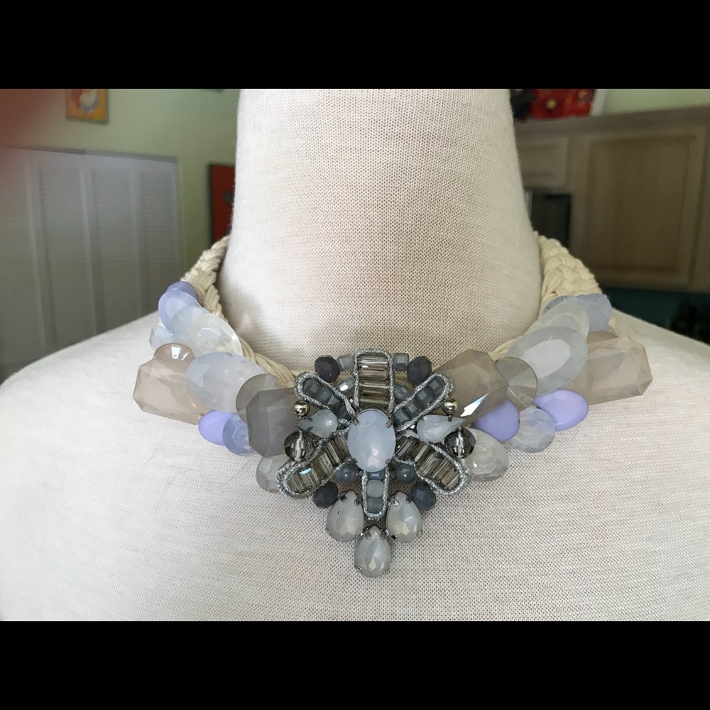 Necklace with macrame strap